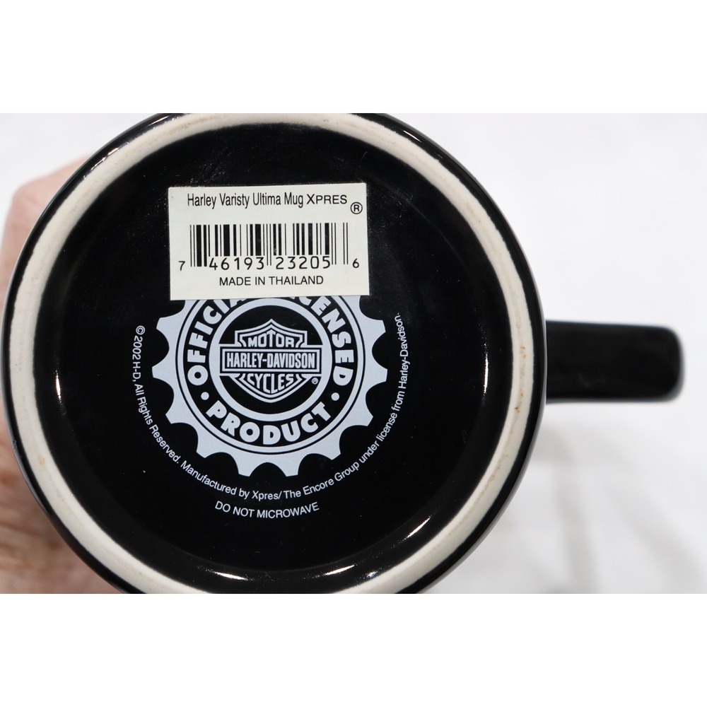 2002 Harley Davidson Black Tankard Chrome Trim Raised Lettering and Logo - Picture 8 of 10